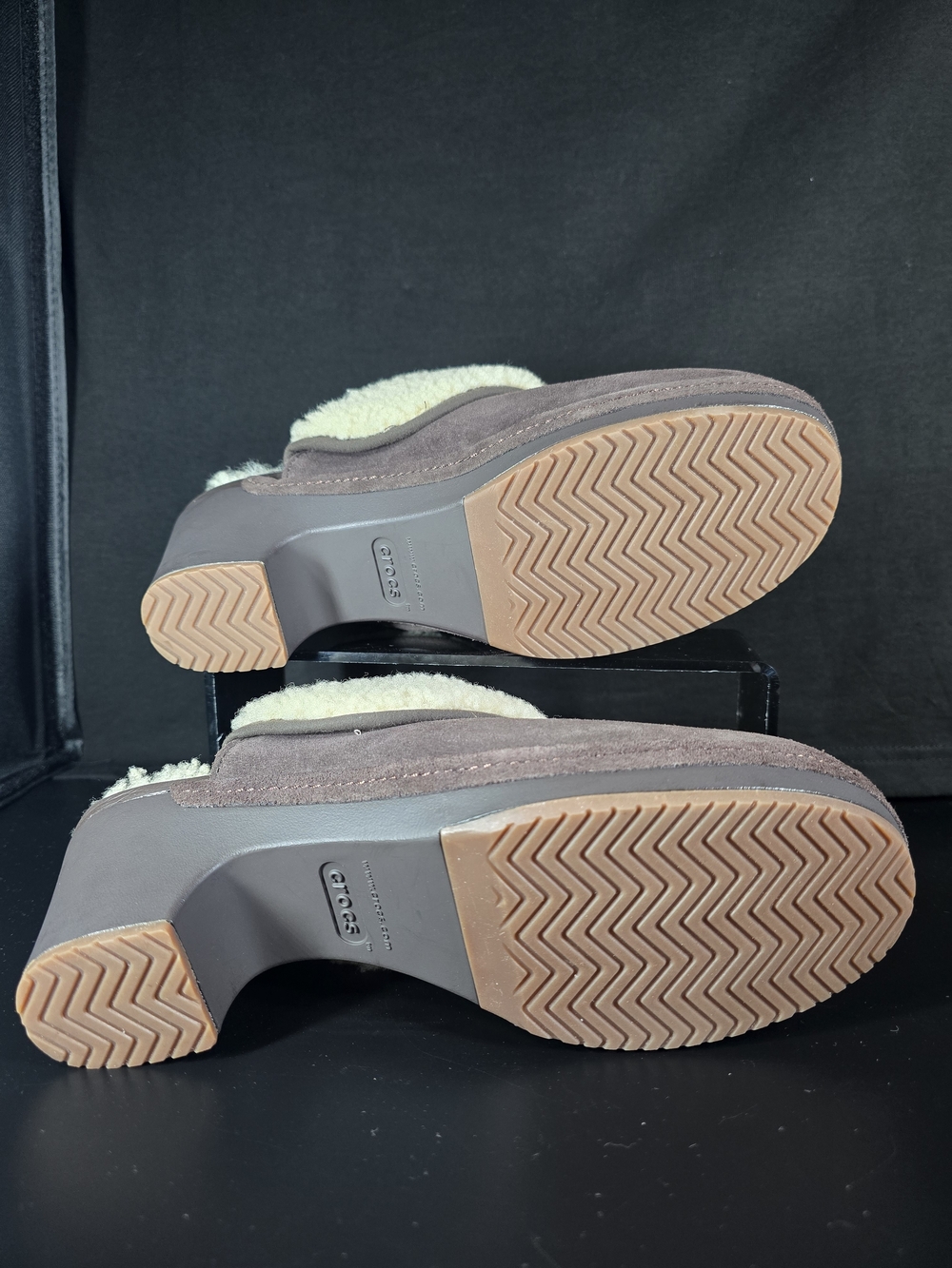 Crocs NWOB Sarah Dual Comfort Brown Suede Faux Fur Lined Heeled Clogs Women’s 9 - Picture 7 of 8